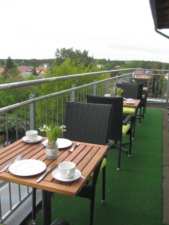 Hotel Ambassador-Ludwigsfelde Bagian luar foto
